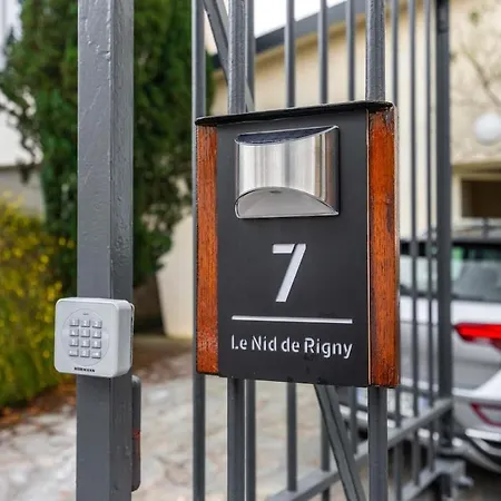Le Nid De Rigny Avec Terrasse Et Place Parking Ext Apartment