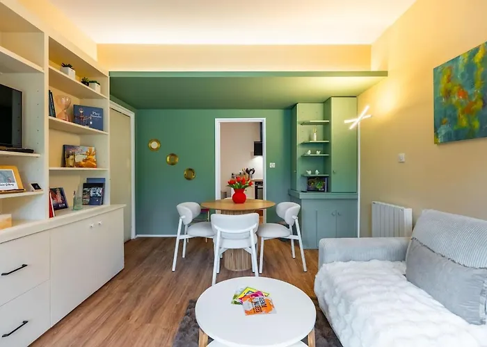 Apartment Le Nid De Rigny Avec Terrasse Et Place Parking Ext *